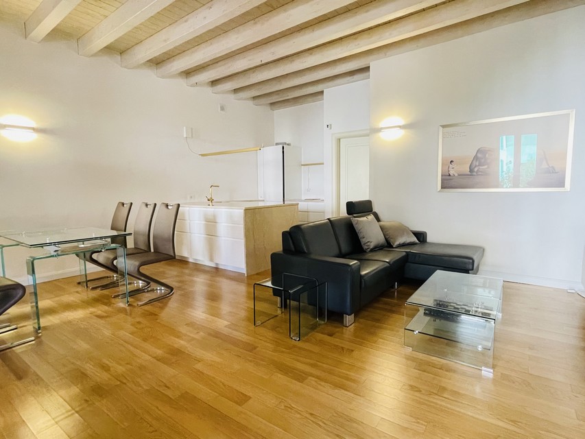 Ferienwohnung in Polpenazze - Das Wohnzimmer mit Essbereich